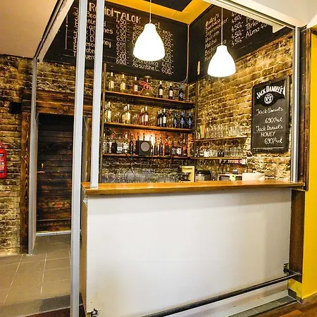 Krudy11 Corner Hostel